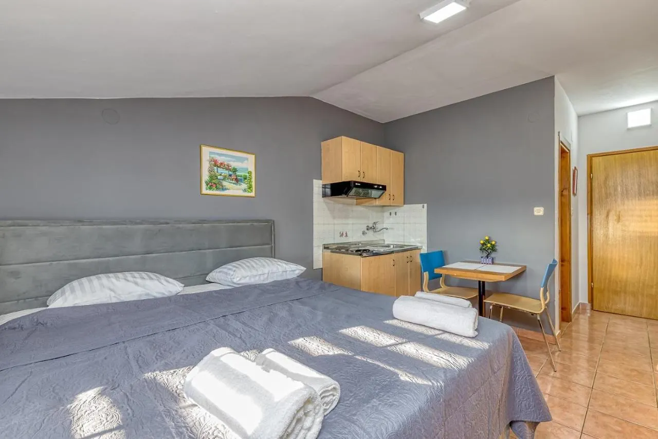 Guest house Apartment-Haus Wolbeck Cervar-Porat
