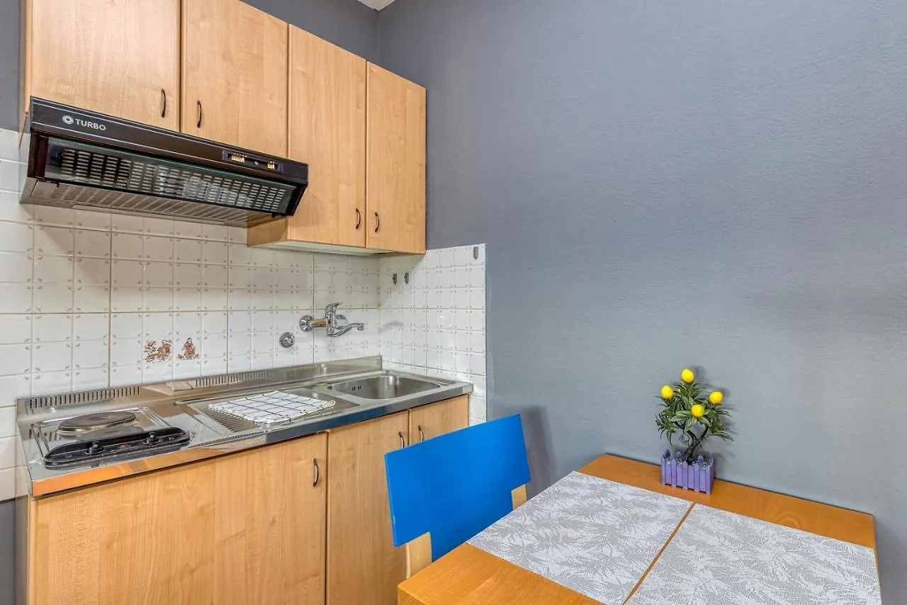Apartment-Haus Wolbeck Cervar-Porat 0*,  Croatia