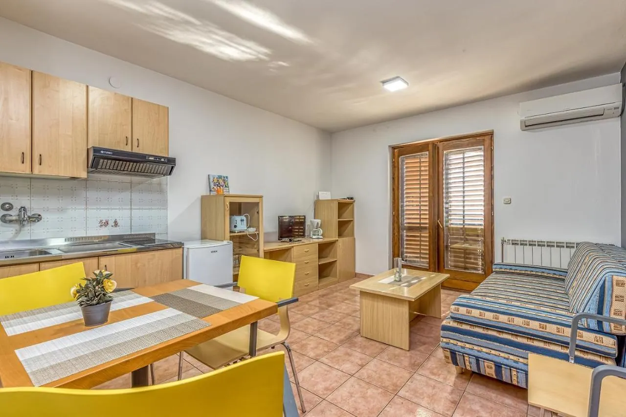 Guest house Apartment-Haus Wolbeck Cervar-Porat